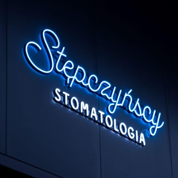 Stomatologia Stępczyńscy neon